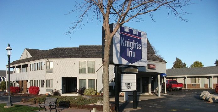 Knights-Inn_1